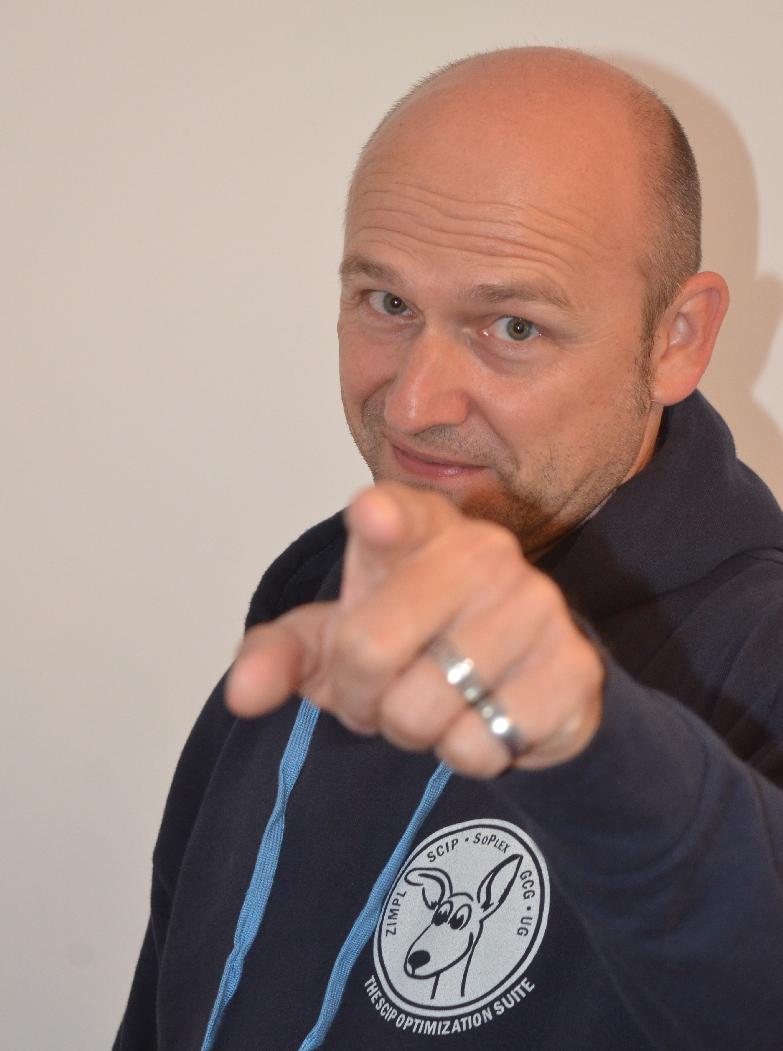 Marco Lübbecke looks for student assistants